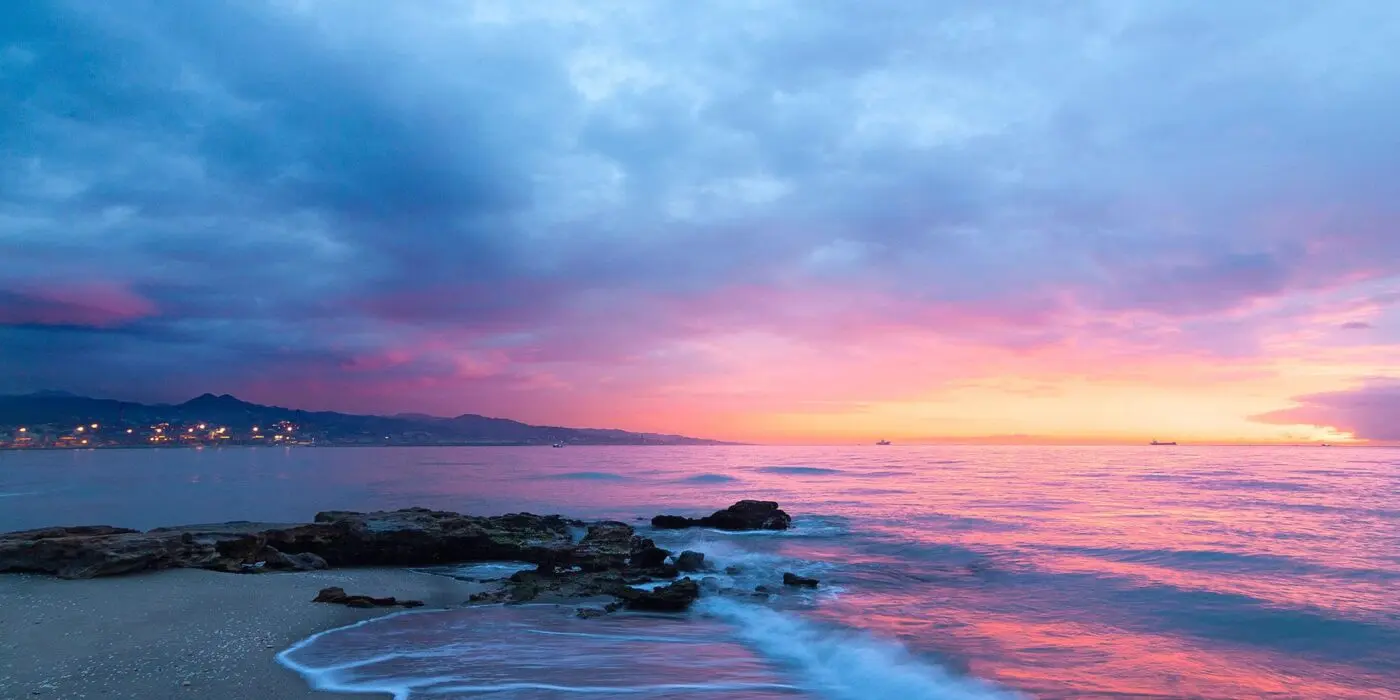Työskentele auringon alla Torreviejassa